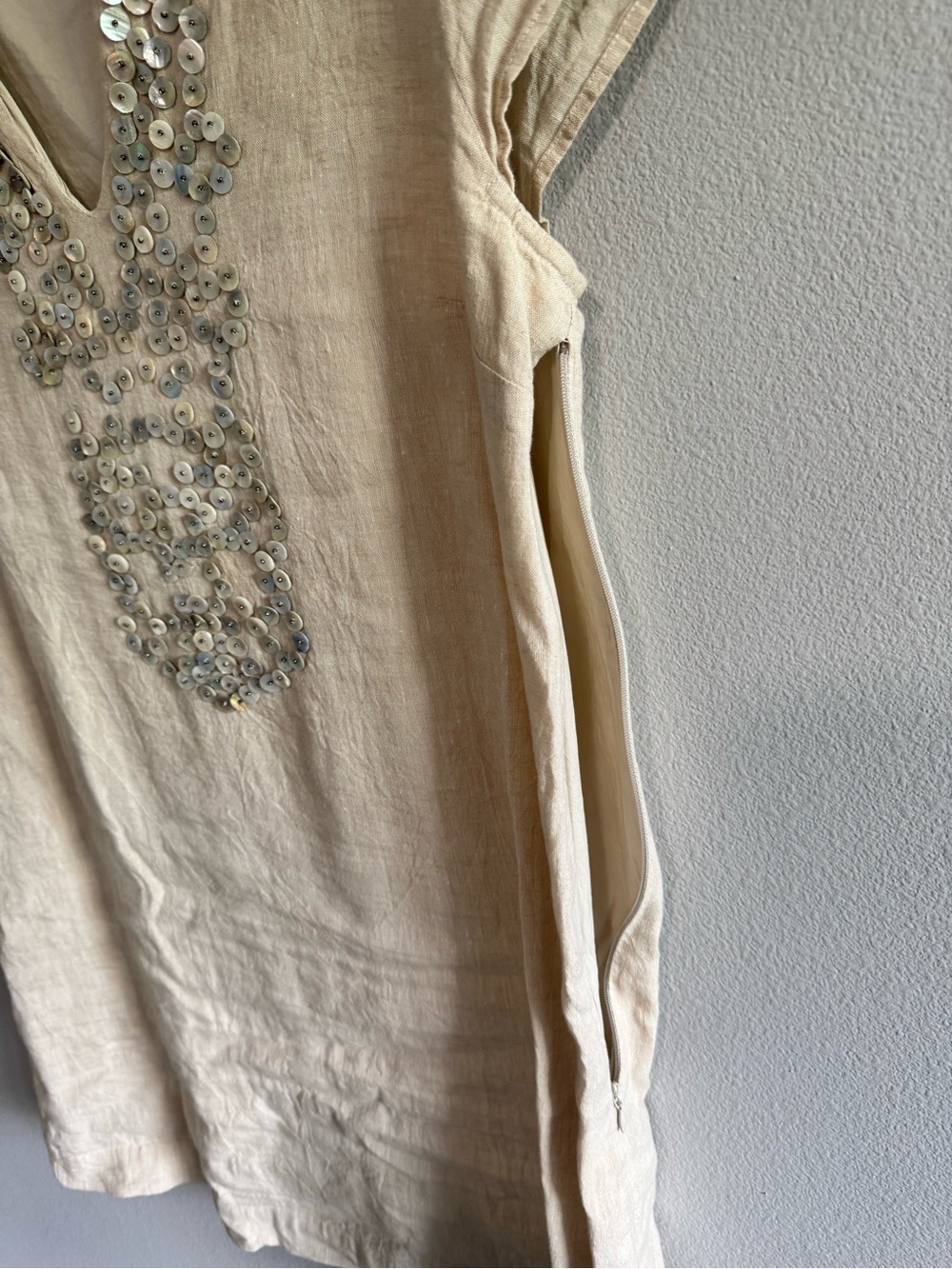 Vineyard Vines Cream Embellished V-Neck Tunic - Picture 4 of 7